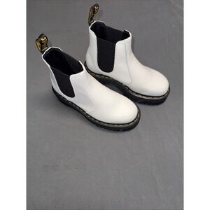 Dr. Martens White 2976 Quad Platform Chelsea Unisex Boot  |  M6 L7